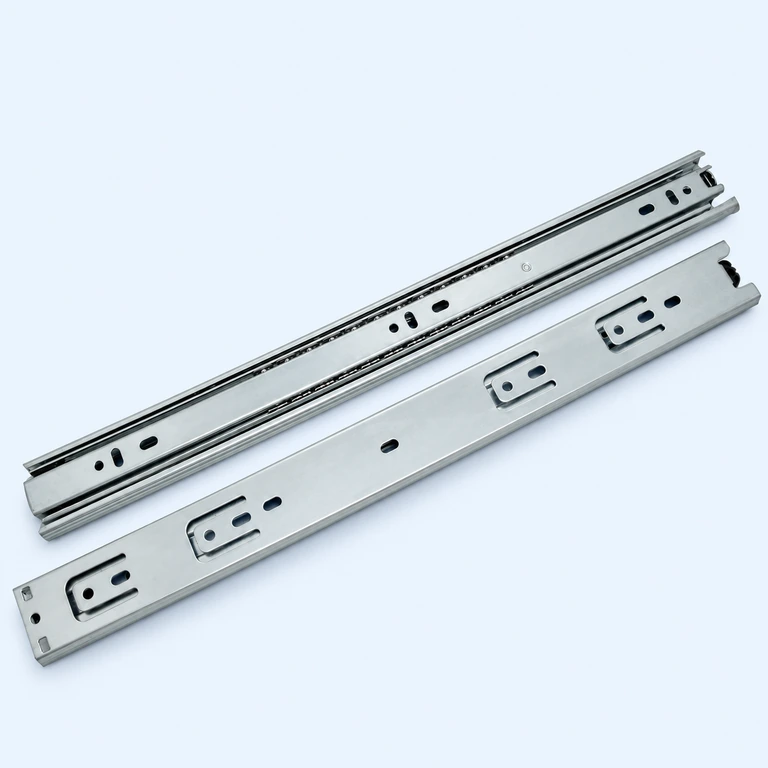 35 mm 3-Section Ball-Bearing Slide, reconstructed from the supplied product photograph on a pale ice-blue background